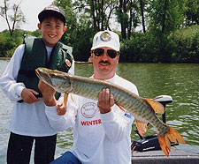 twitching a muskie bait